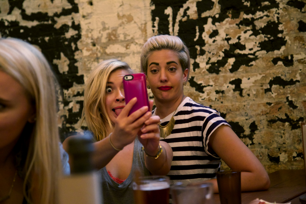 Selfie-goofy-brick-wall